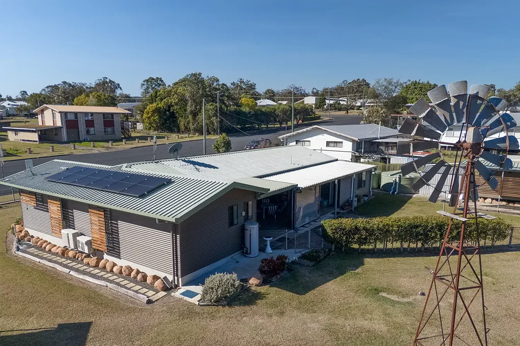 6 Richard Street, Biggenden, QLD 4621