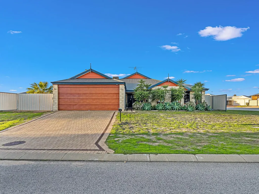 14 Camden Way, Meadow Springs, WA 6210