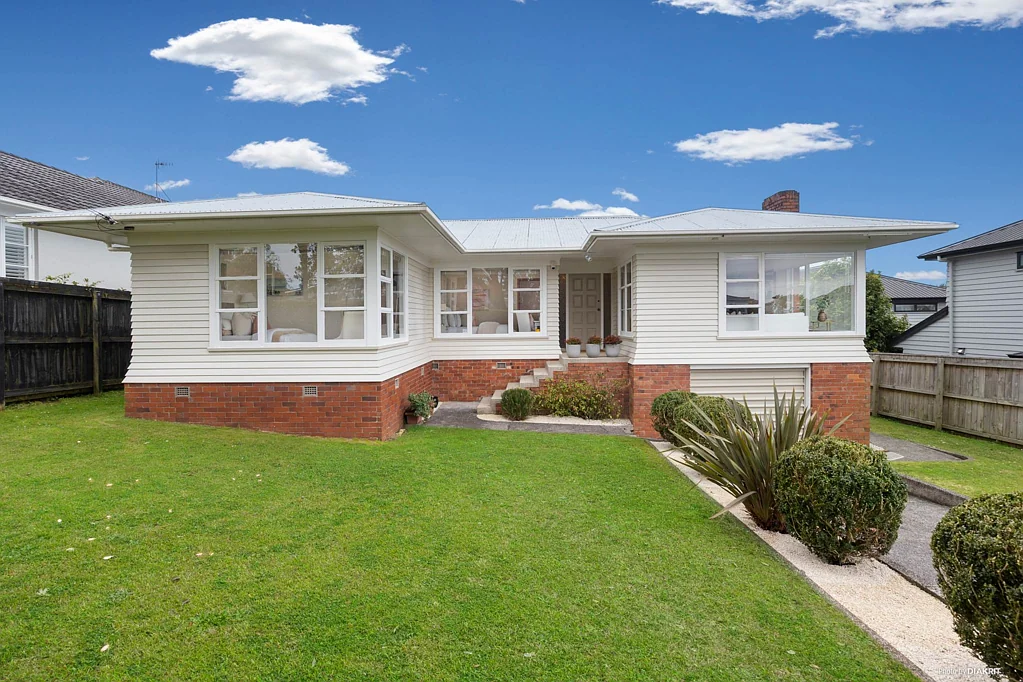 Glendowie 4Moenga 809m² OF SHEER HAPPINESS!