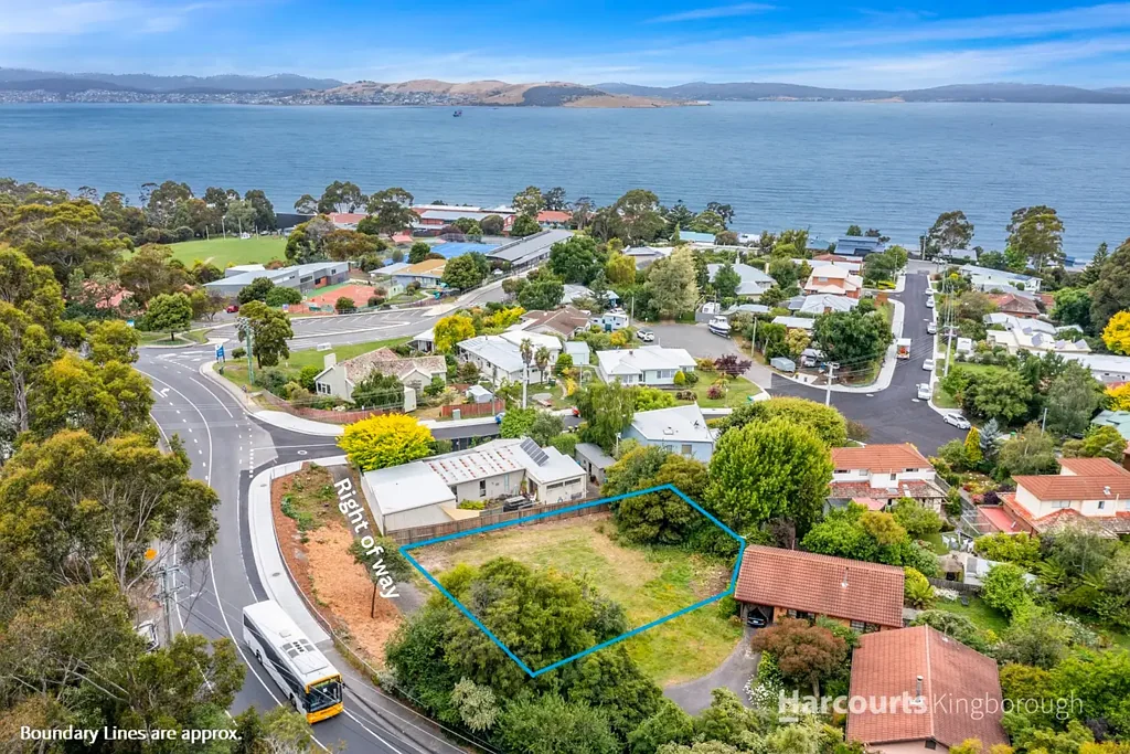 110 Channel Highway, Taroona, TAS 7053
