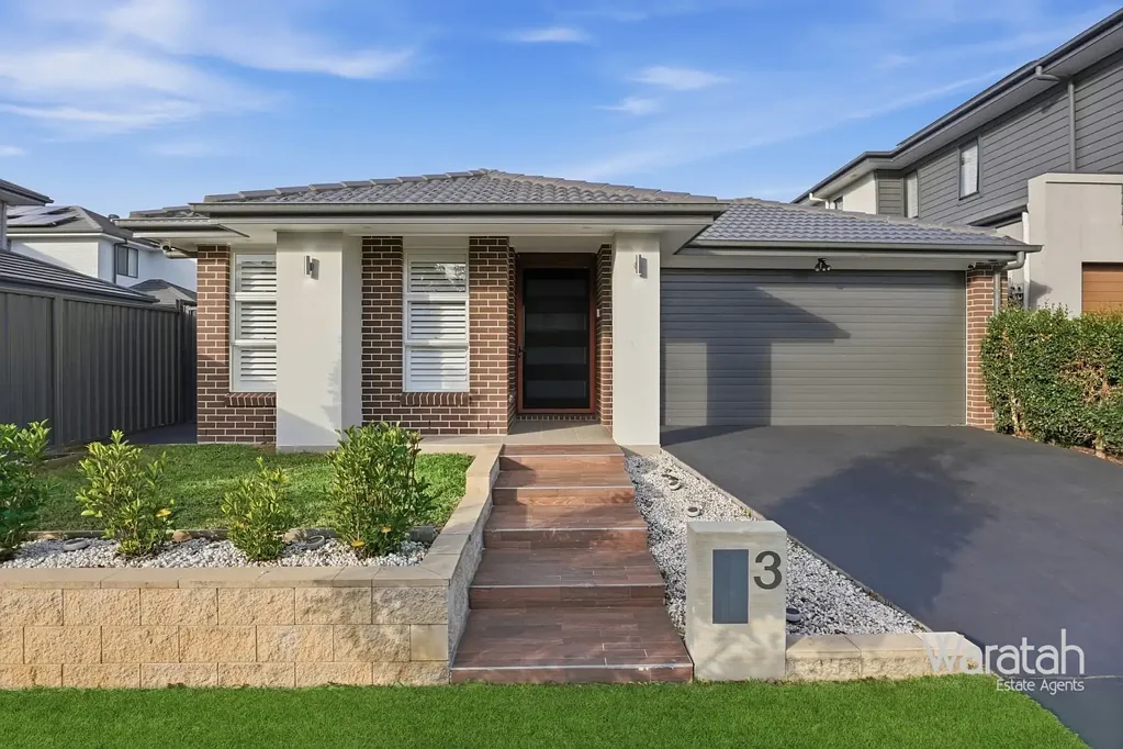 Stylish Family Home in Prestigious Elara Estate!!