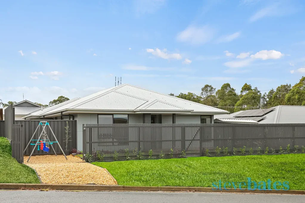 Raymond Terrace 4침실 The Complete Family Package – Upgraded, Refined & Ready to Enjoy
