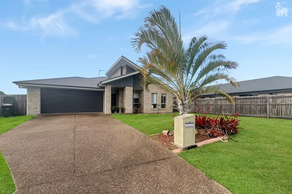 Modern Family Home in Prime Eli Waters Location