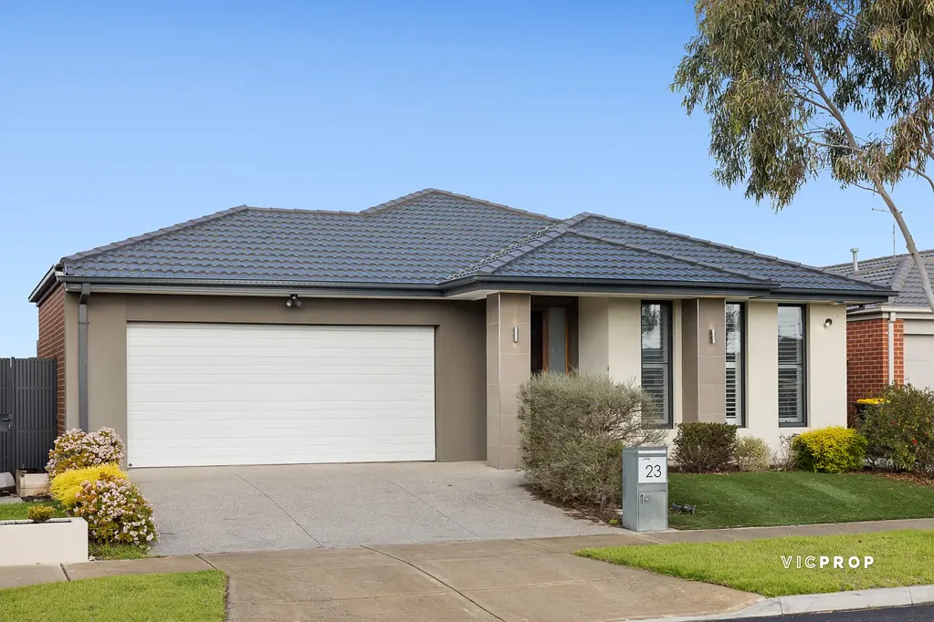 UNDER APPLICATION - Stylish, Spacious & Feature-Packed Family Living