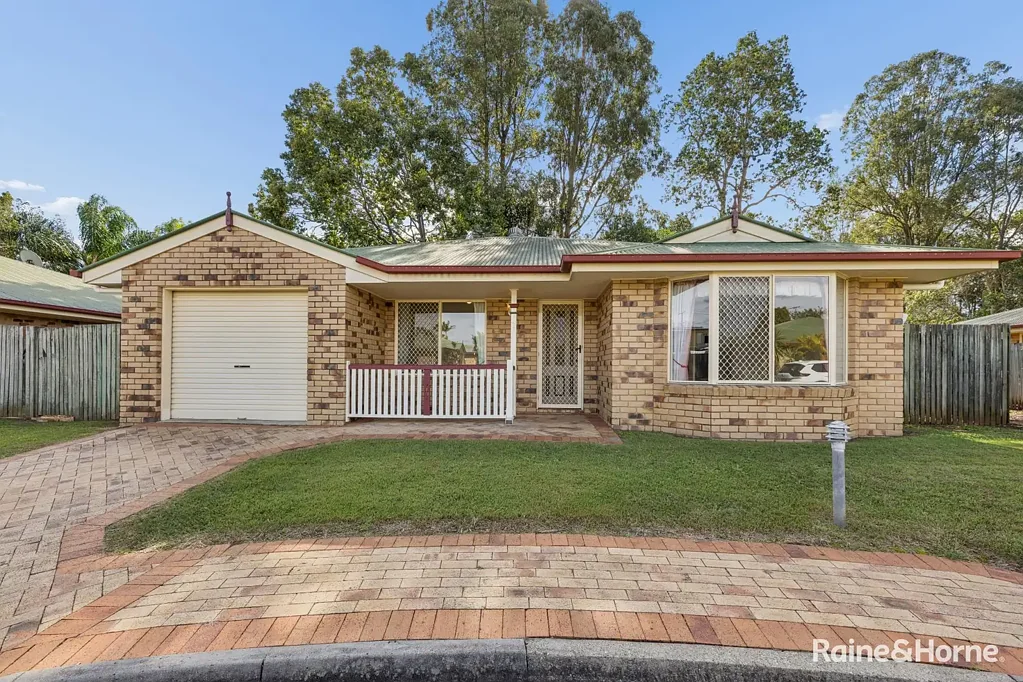 Bray Park 3غرفة نوم Oversized low maintenance villa offering outstanding convenience