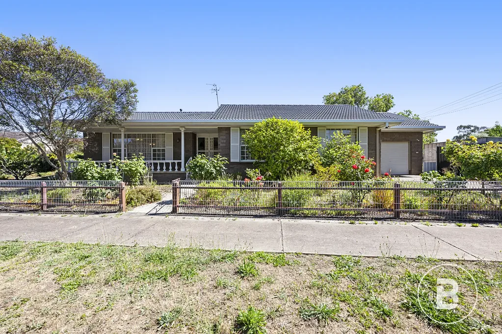 2 Laidlaw Street, Maryborough, VIC 3465