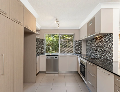 3/130 Central Avenue, Indooroopilly, Brisbane Western Region, 2房, 1浴, Apartment