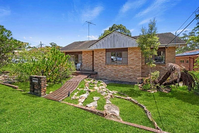 Oatley 3Moenga Large 797sqm corner block