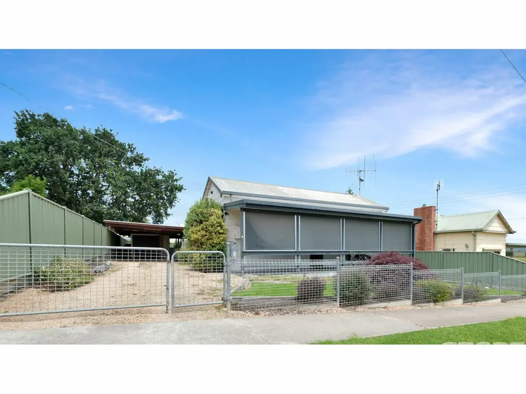 4 McLeod Street, Orbost, VIC 3888