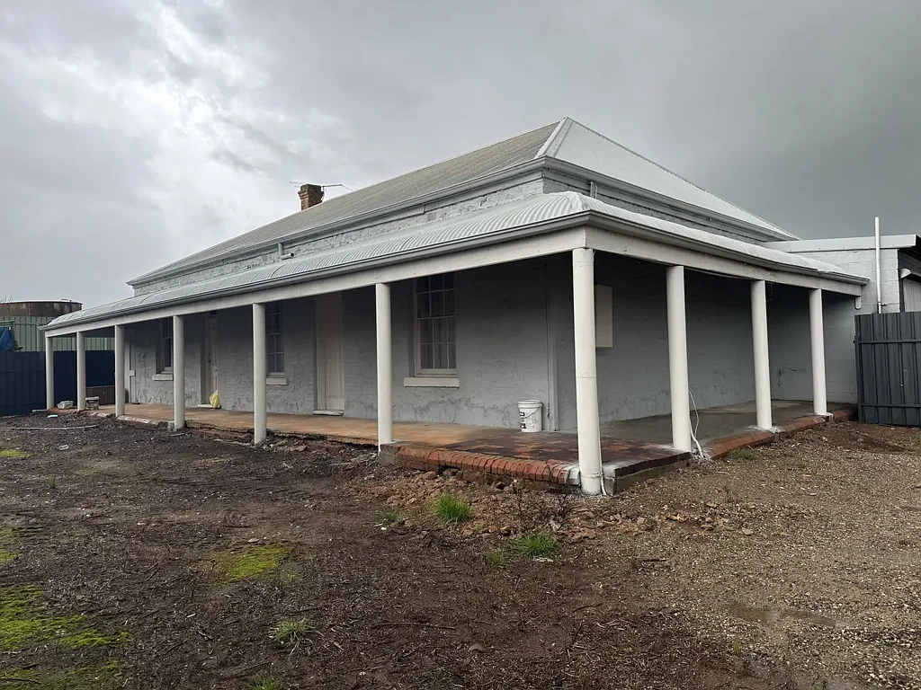 Spacious family home on rural allotment