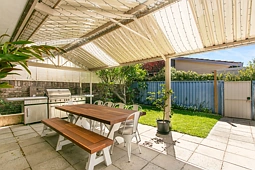 10/2 Waroonga Road, Nedlands