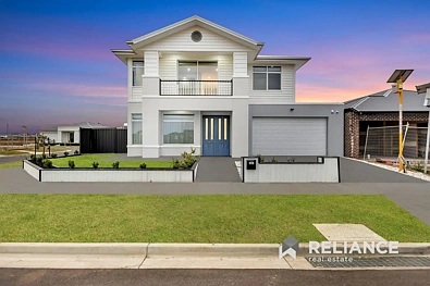 Tarneit 5房 位于著名的 New Haven Estate 的豪华家庭住宅，带双厨房、壁炉和高级装修 1.22Mil-1.27Mil Grand Family Luxury with Double Kitchen, Fireplace & Premium Finishes in the Prestigious New Haven Estate
1.22Mil-1.27Mil