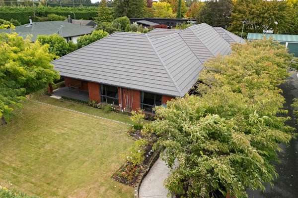 Rangiora 4房  Garaging Galore + Room for Big Toys!