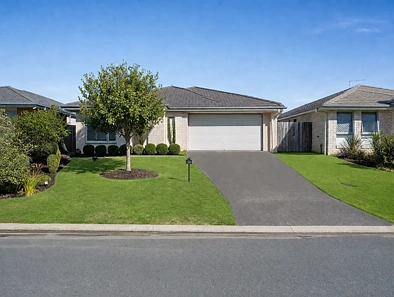 Flagstone 4 Bedroom MUST BE SOLD | 4 BEDROOMS + TWO LIVING AREAS + 455M²