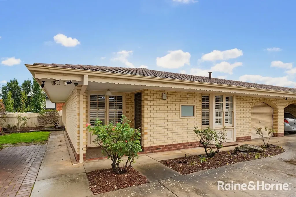 Spacious & Well-Presented Unit in a Quiet Group of Four