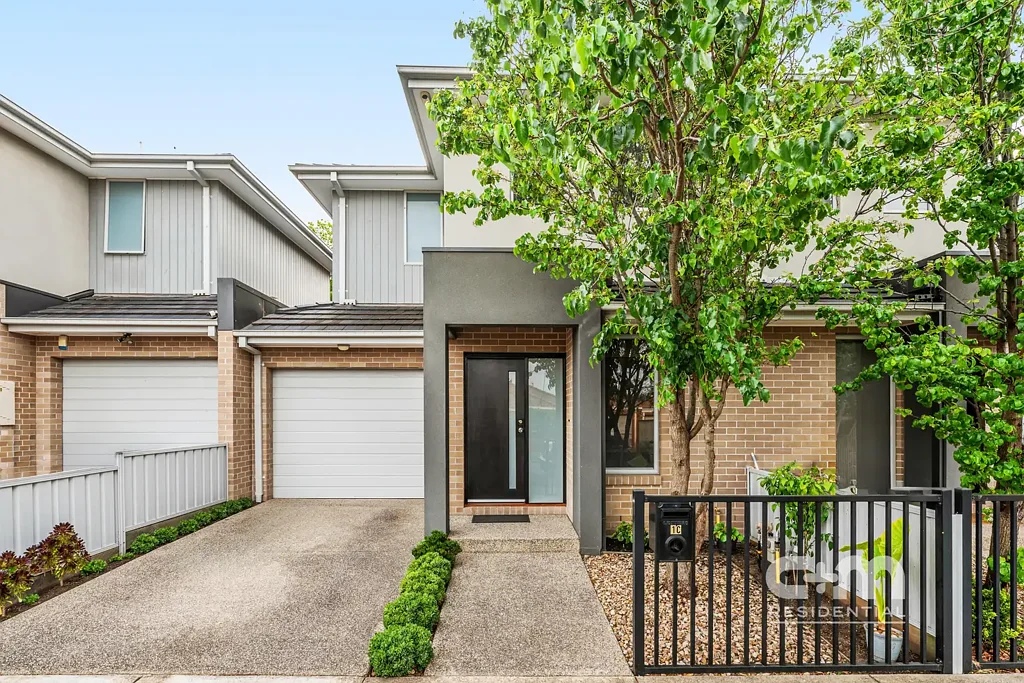 Pascoe Vale 3ਬੈੱਡਰੂਮ Street-Facing Freedom, NO Body Corp!