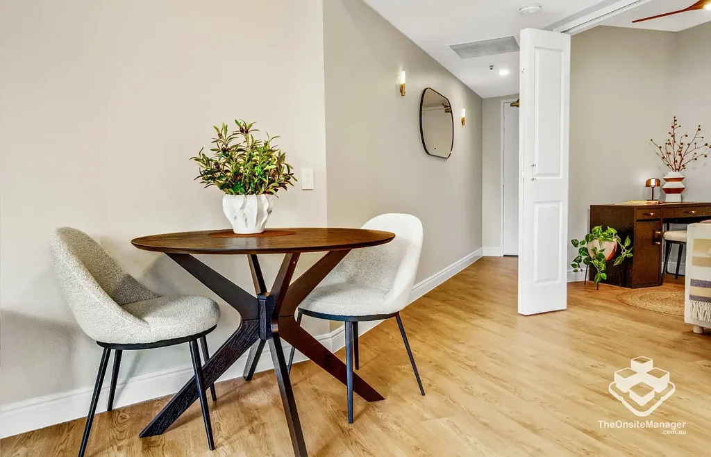Fully Furnished 1 Bedroom + Study Apartment @540 QUEEN STREET, BRISBANE CITY