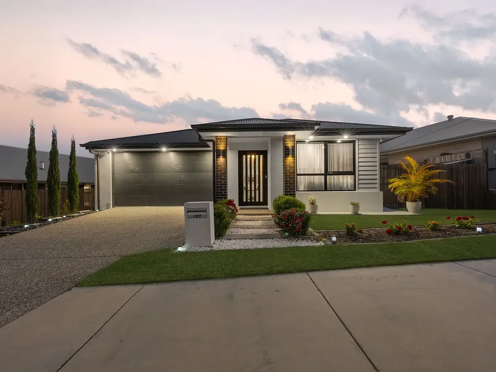 Greenbank 4Habitaciones Owner's Committed Elsewhere!