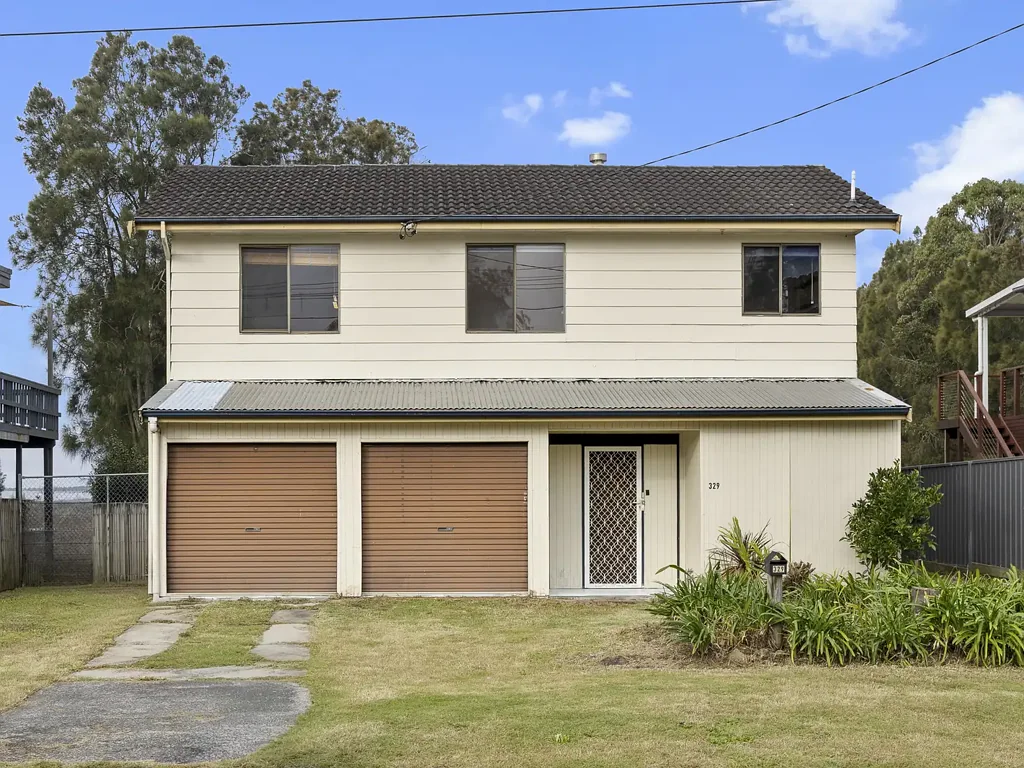 Lakesdie Living With Direct access & Stunning Views