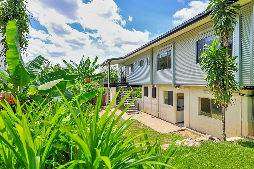 Stuart Park 6कमरा Supersized family home only moments to the city!