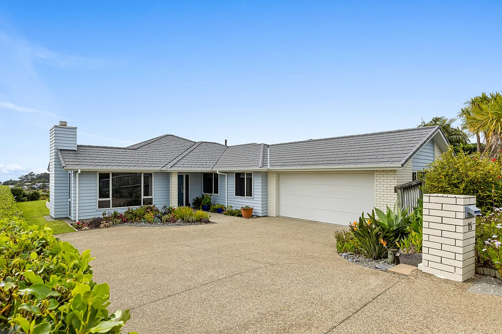 15 Seaview Crescent, Hatfields Beach, Rodney, Auckland
