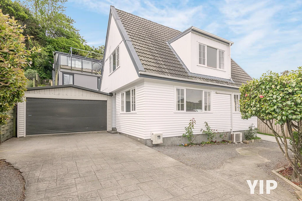 12 Fyvie Avenue, Tawa, Wellington