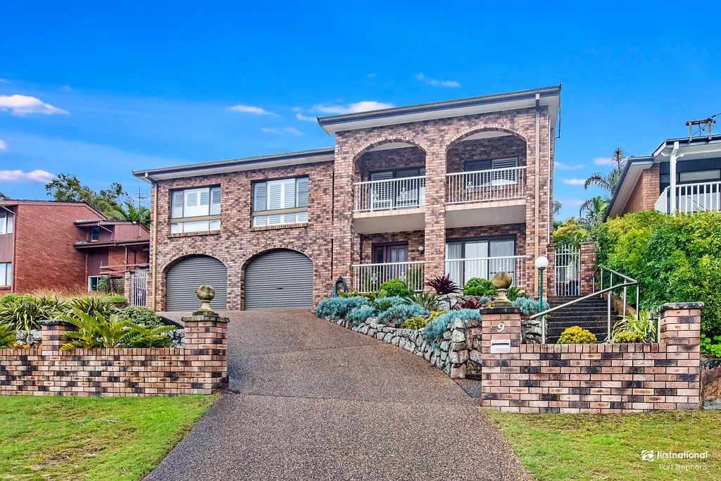 Nelson Bay 4房  SPACIOUS FAMILY HOME WITH SCENIC VEIWS AND ENDLESS POTENTIAL