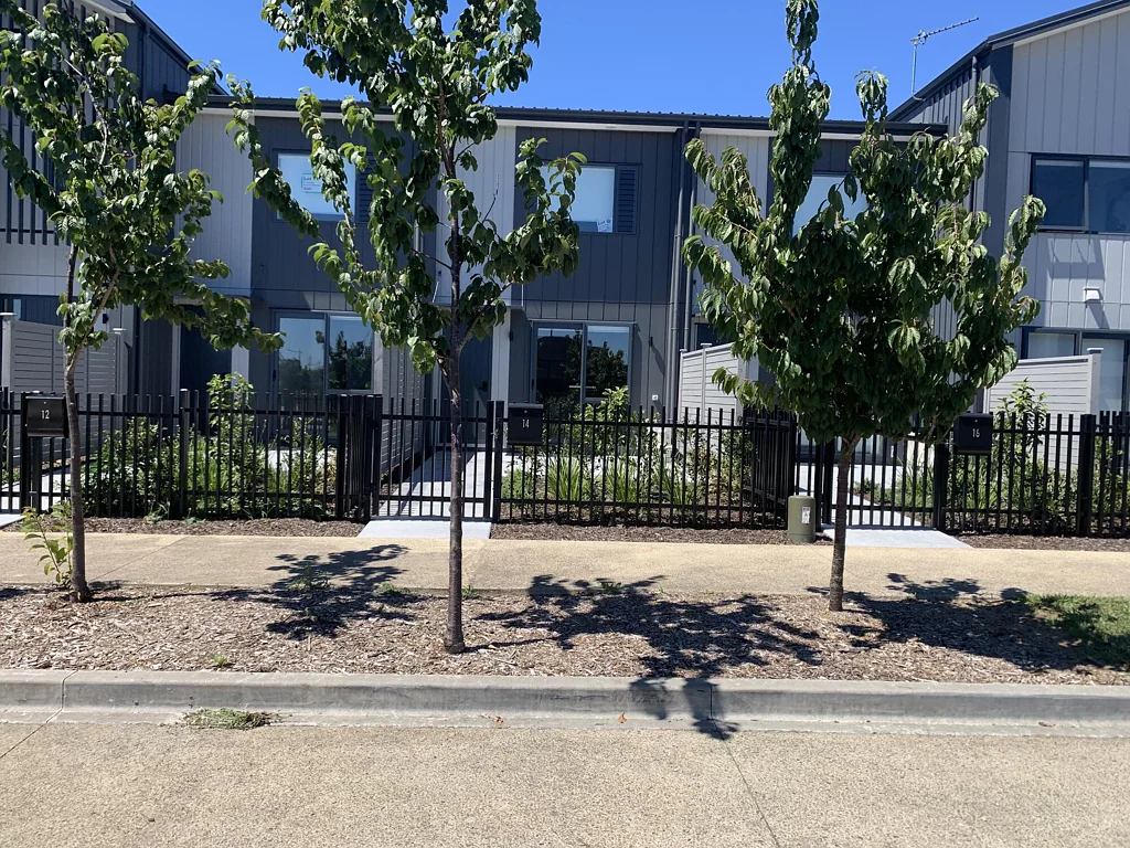 WATERSIDE LIVING - PARK GREEN ESTATE