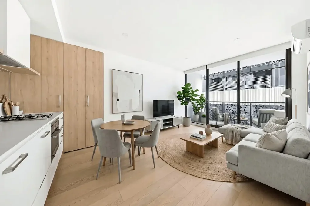 Modern Living In Prime Location!