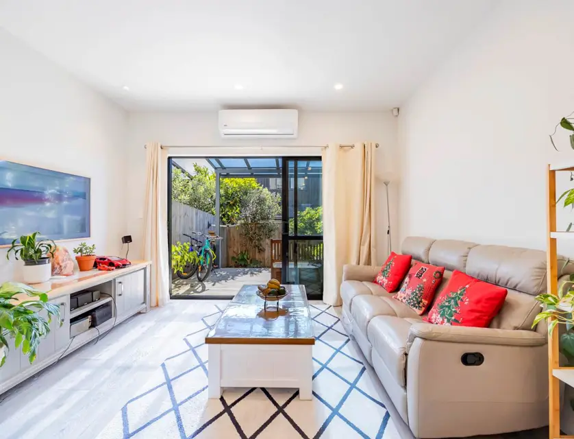 70D Union Road, Howick, Manukau City, 2 Bedrooms, 1 Bathrooms, House