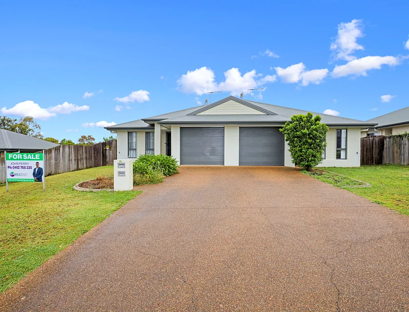 1 & 2/25 Sutherland Road, Branyan, Wide Bay, 5房, 3浴, Apartment