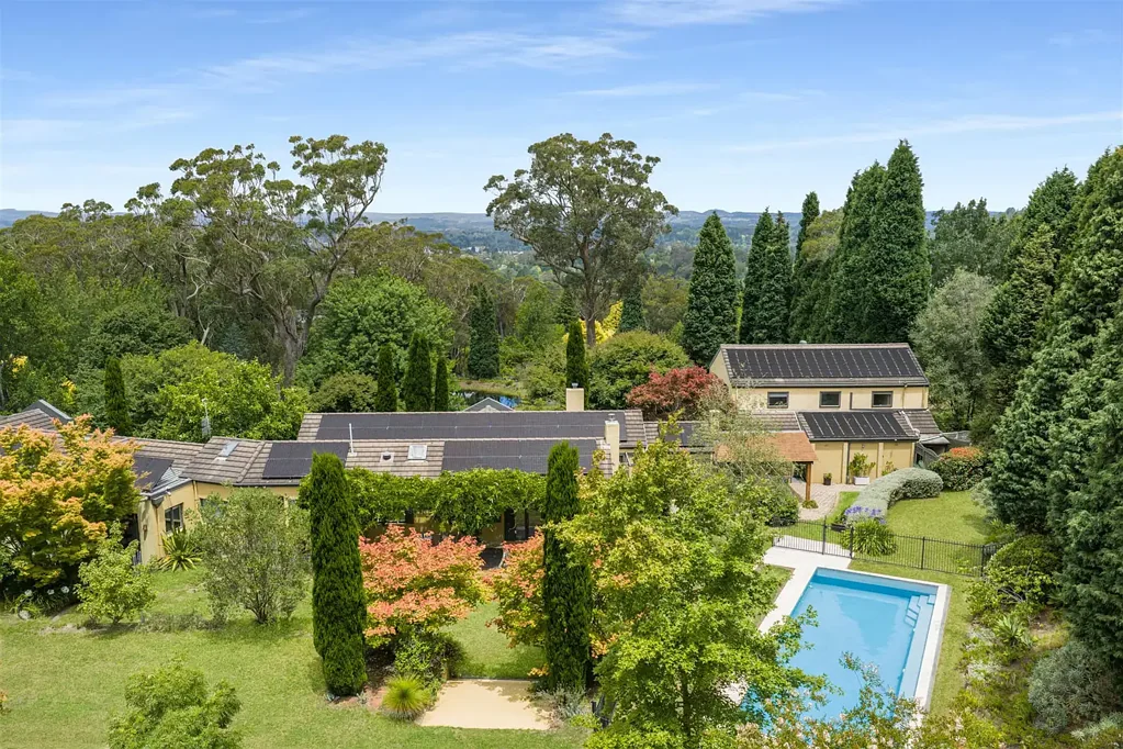 Bowral 5 Bedroom Views, Lifestyle, Convenience