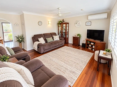लिविंग रूम - 22 Coates Street, Mount Louisa, QLD 4814