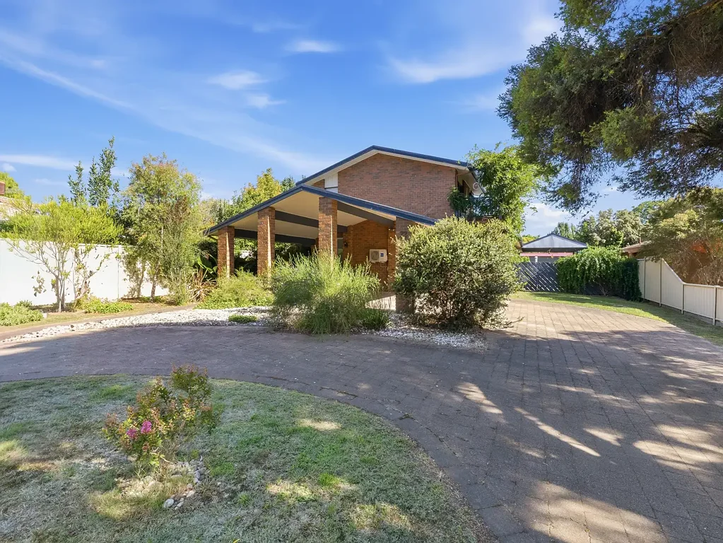 22 Neil Avenue, Benalla, VIC 3672