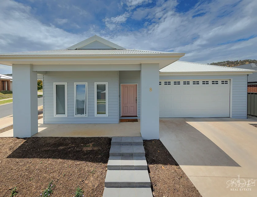 8 CROMWELL ROAD, Leneva, VIC 3691, 4 Kuwarto, 2 Banyo, House