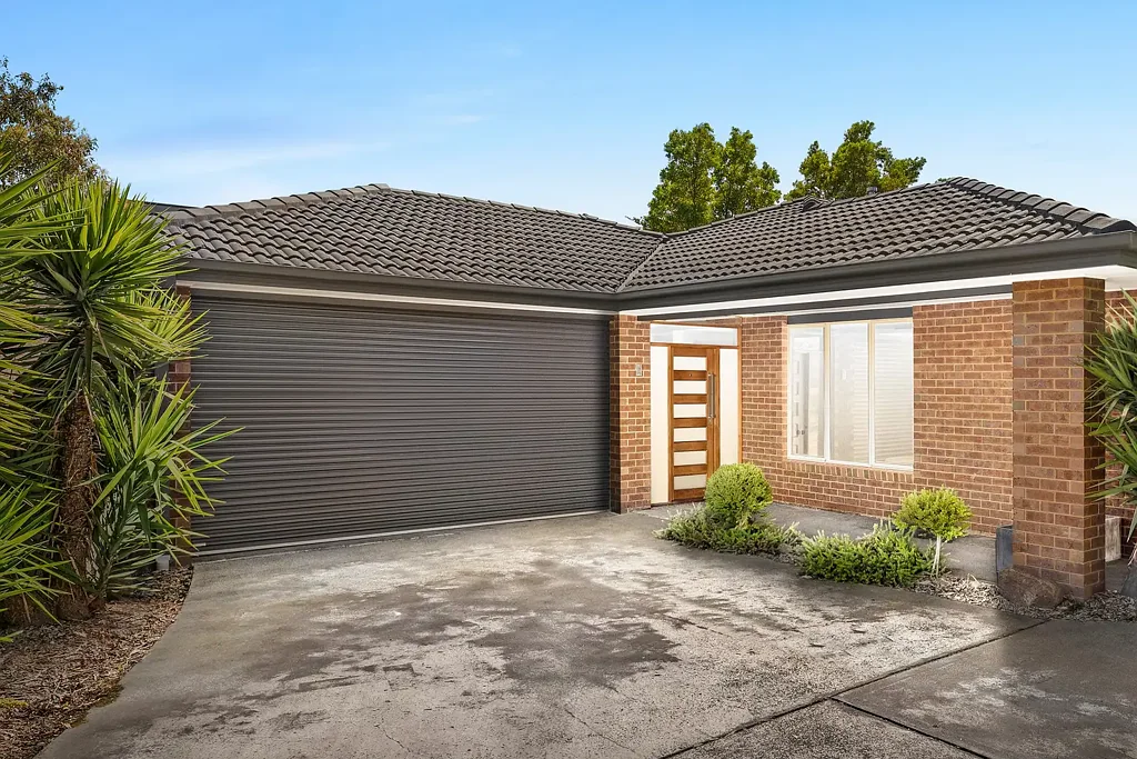 2/3 Monaro Court, Mooroolbark, VIC 3138