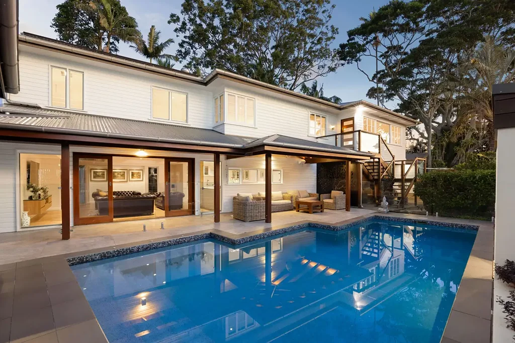 Buderim 4 Bedroom Expansive Block Meets Cottage Luxury