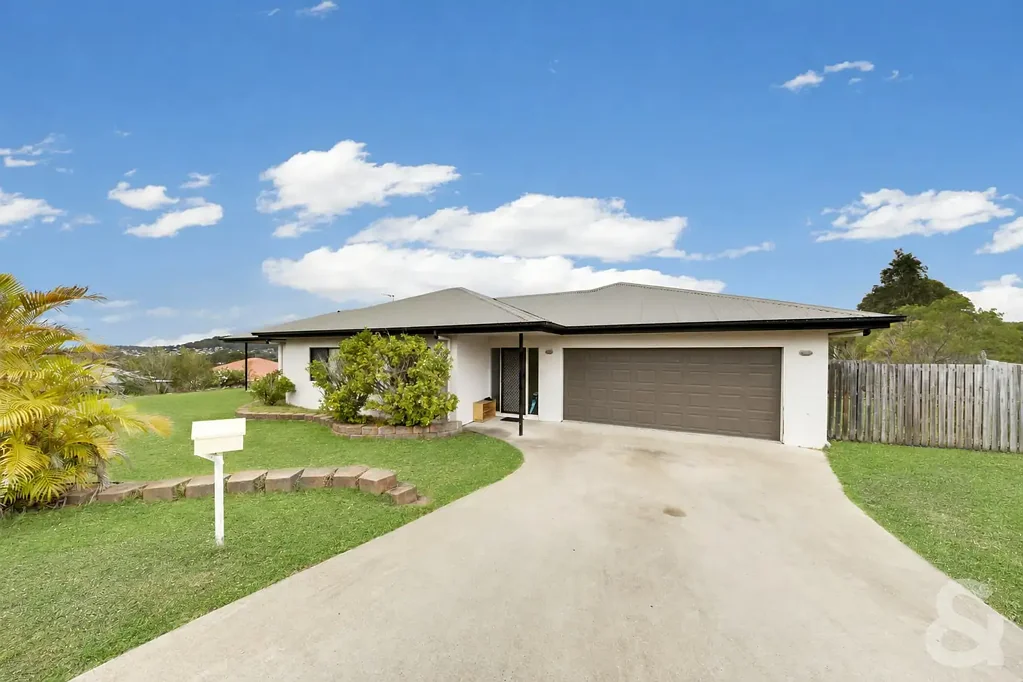 New Auckland 4房  Elevated Investment Opportunity on 834m²