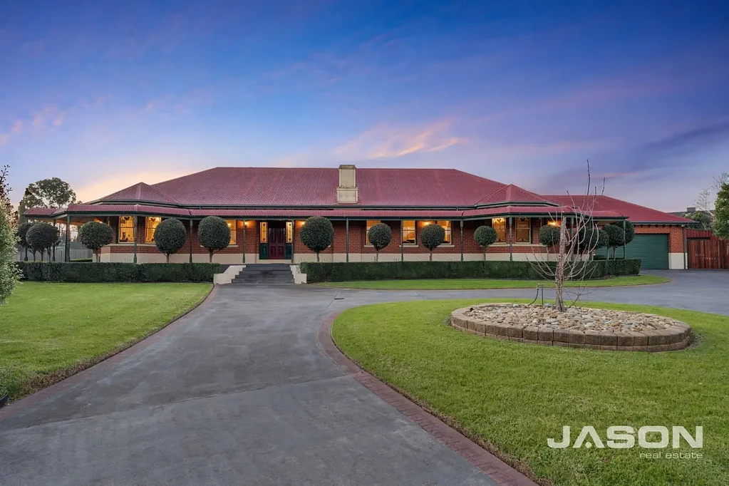 13 Casablanca Court, Greenvale, VIC 3059