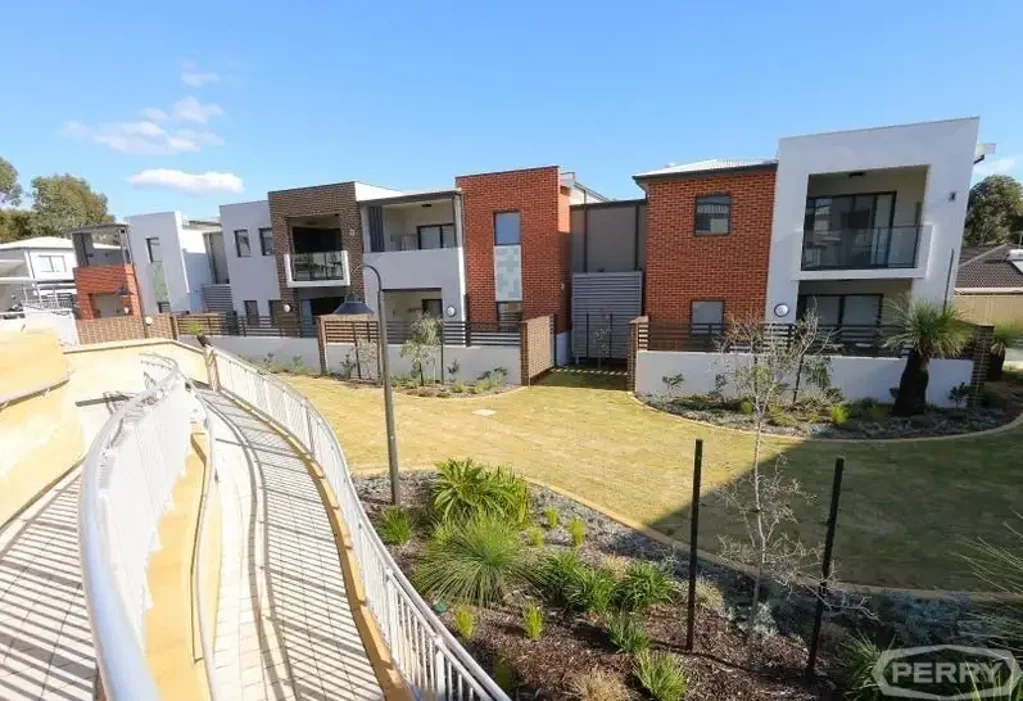 Modern Apartment for Rent in Beeliar Village – Stylish, Convenient Coastal Living!