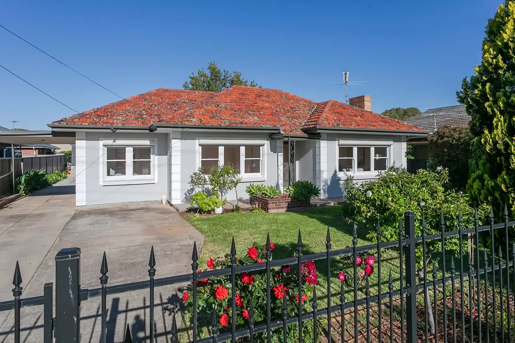 Beverley 4غرفة نوم The Vintage Dream With Big Ambitions & Grand Auto Garaging On 965m²