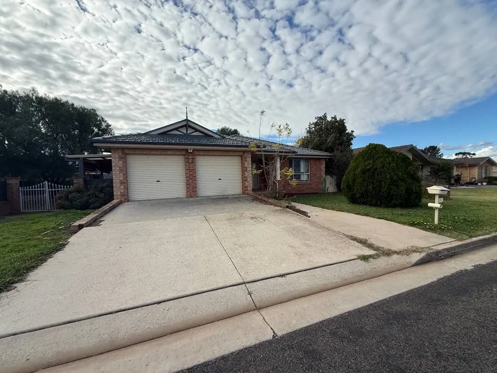Ray White Forbes - 68511411