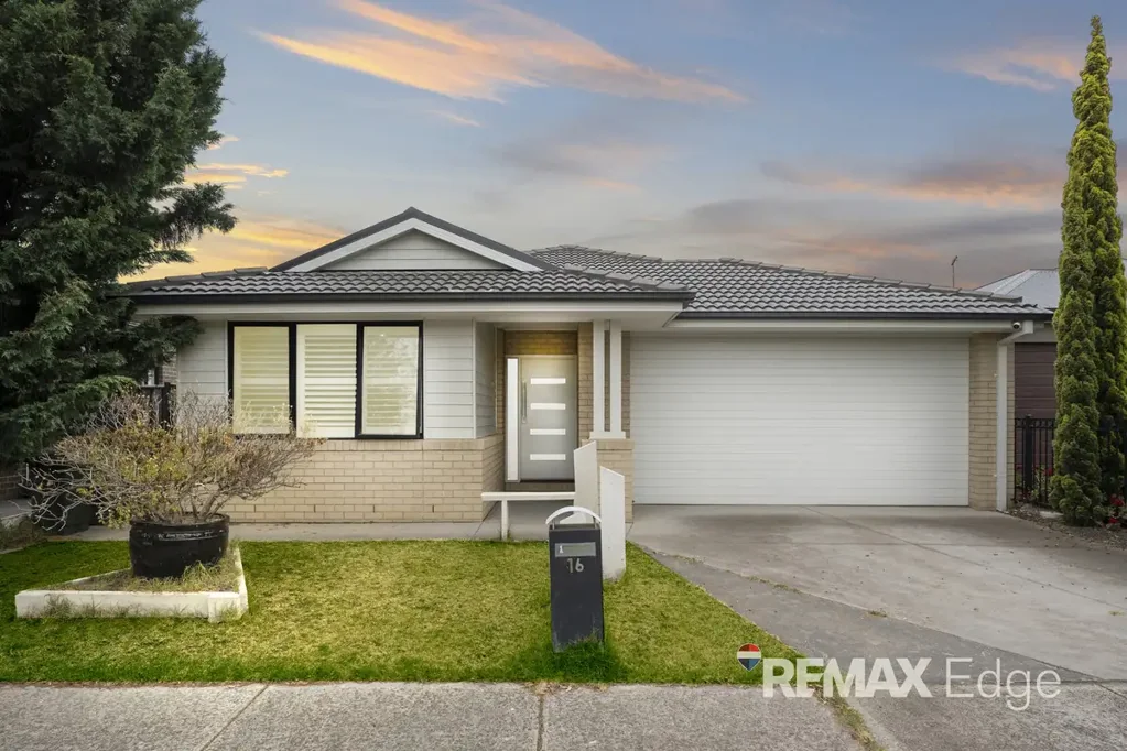 16 Terrene Terrace, Point Cook, VIC 3030