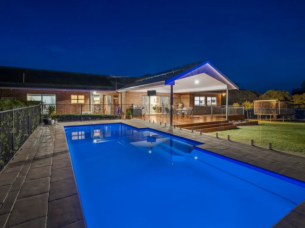 106 Runnymede Drive, Inverell, NSW 2360