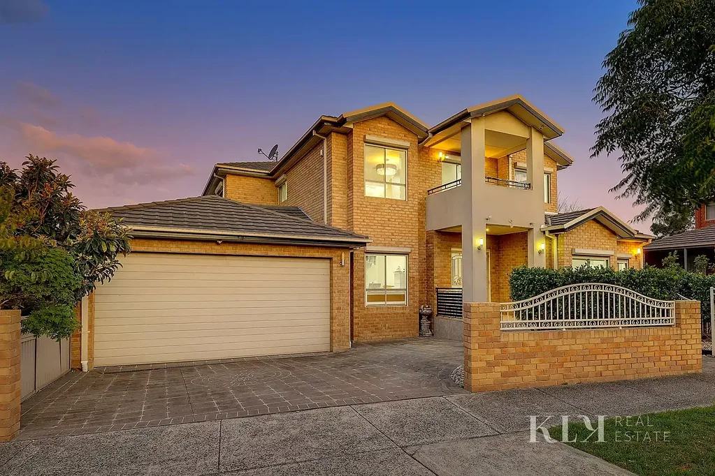 4 Watersedge Way, Roxburgh Park, VIC 3064