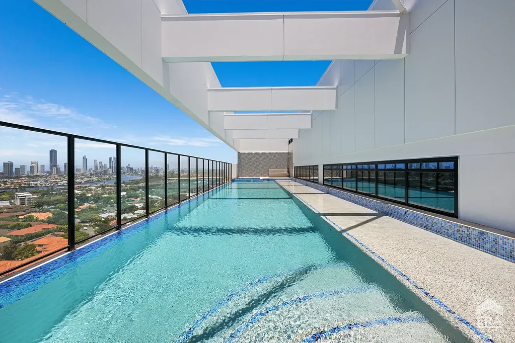Southport 2બેડરૂમ Near NEW 2 bedroom Apartment -93m2 -  Regal Residences Brand New Furniture & Fully Furnished - Owner Occupied