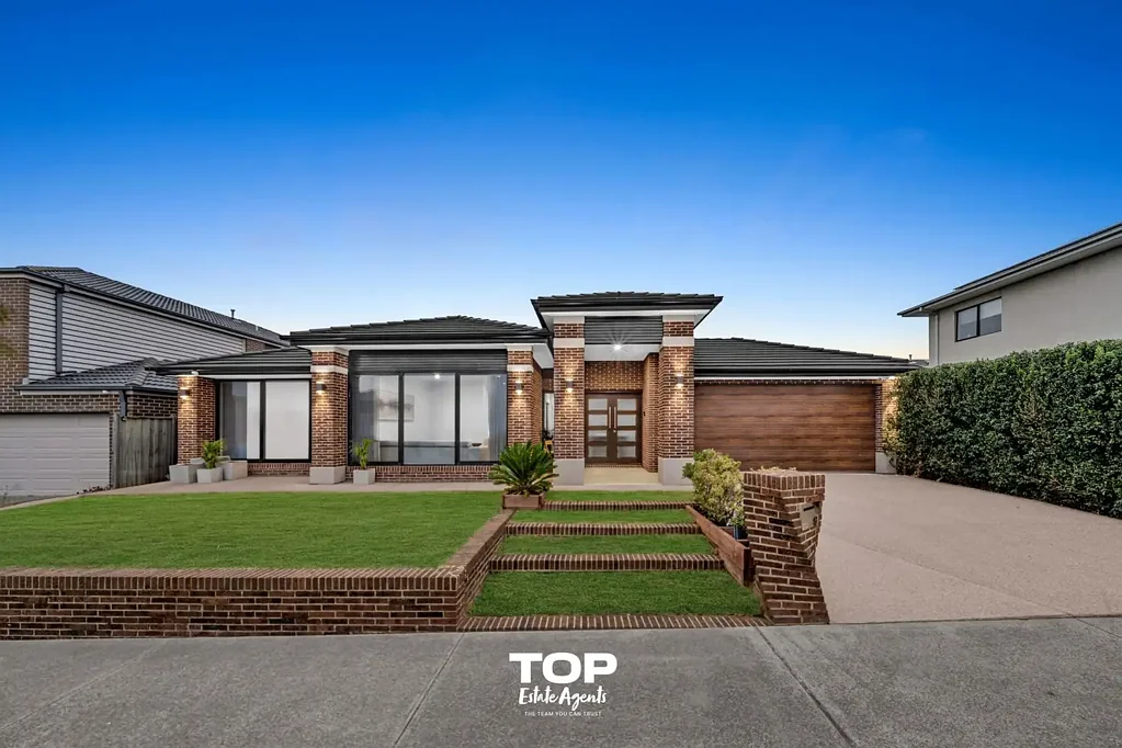 17 Craddock Drive, Clyde North, VIC 3978