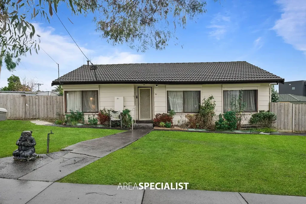 Cranbourne 3房 热门地段 潜力巨大 优质物业 优越位置 未来可期 Develop Today or Invest for Tomorrow – STCA Approved for Three Units!