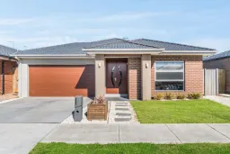 14 Devereux Way, Charlemont