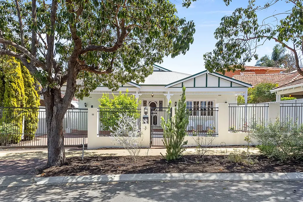 19 Dunbar Road, Claremont, WA 6010